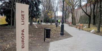 161660_kuka.jpg 161660_kuka.jpg