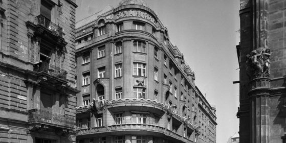 169022_1961_budapest_v._vigado_ter_-_apaczai_csere_janos_utca_-_vigado_utca_sarok_a_mahart_szekhaz_epulete.jpg 169022_1961_budapest_v._vigado_ter_-_apaczai_csere_janos_utca_-_vigado_utca_sarok_a_mahart_szekhaz_epulete.jpg