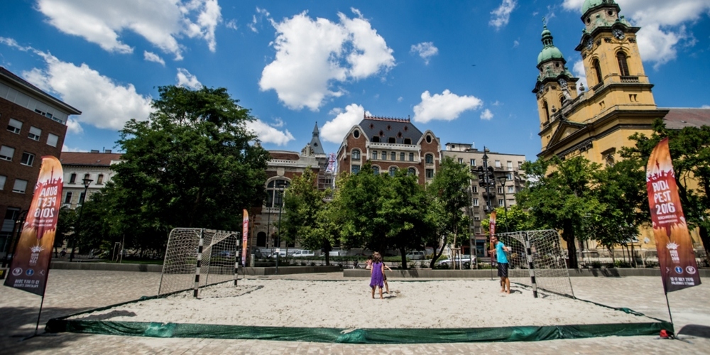 Strandhangulat Józsefváros szívében