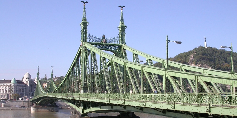 Autópályahíd a belvárosban, felüljáró a Gellért téren?