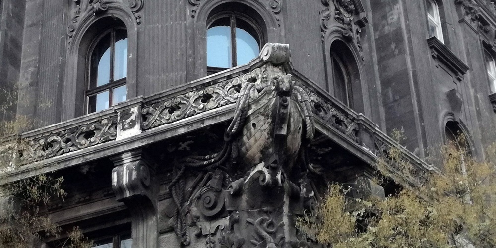 Időkapszula a Monarchia világába: a magyar tengerészet egykori palotájában jártunk