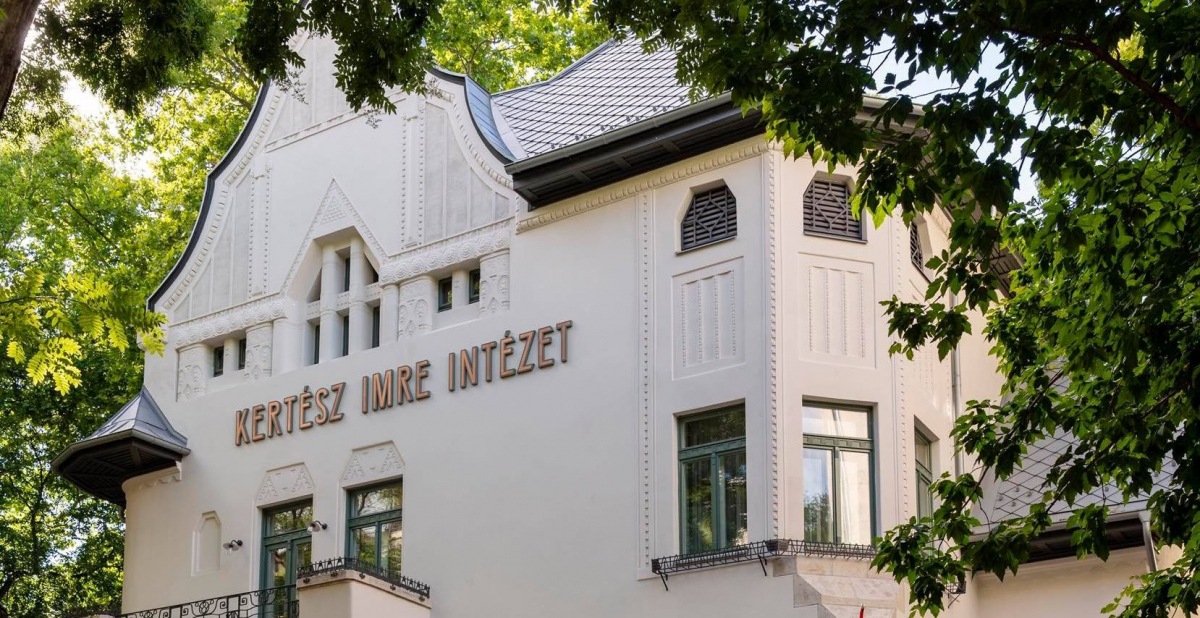 Gyönyörűen felújított szecessziós villában nyílt meg a Kertész Imre Intézet