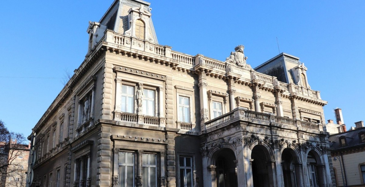 Bécsben elegáns palotája volt, de Pesten is akart rezidenciát a mágnásnegyedben építkező gróf Károlyi Lajos