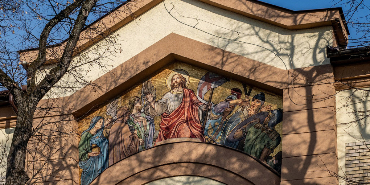 Számos Krisztus-ábrázolás jeleníti meg a nagyhét és húsvét eseményeit Budapesten