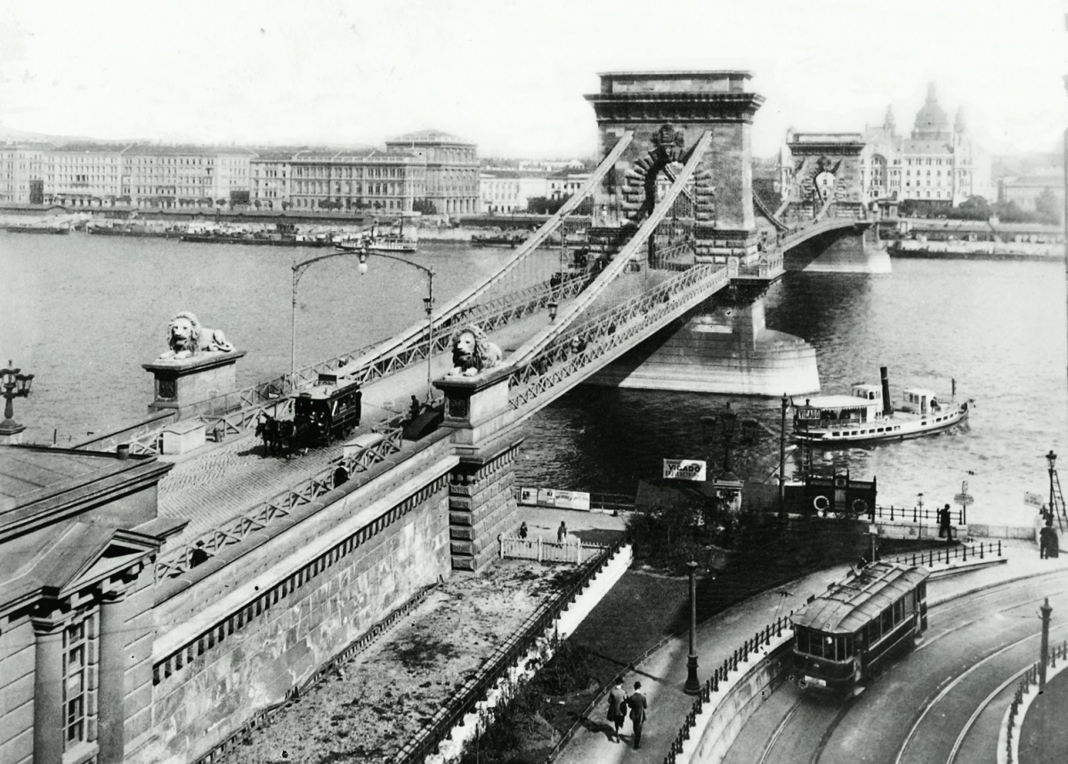 The tram started on the Várkert Embankment 115 years ago