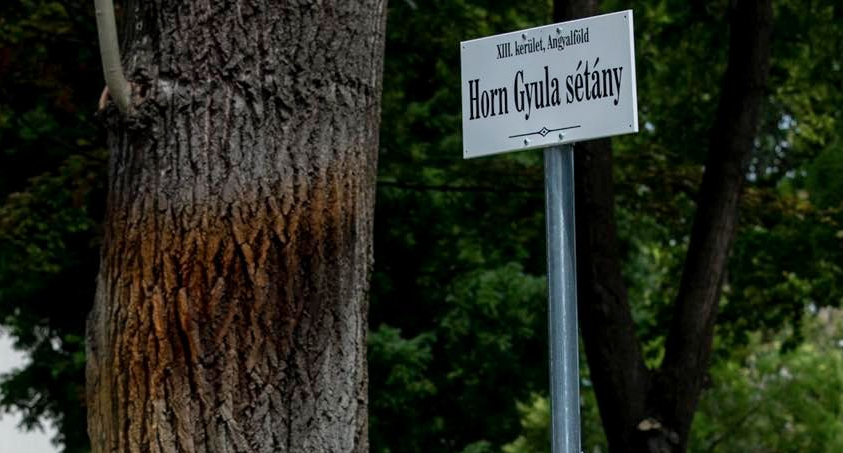 Átadták a Horn Gyula sétányt Angyalföldön