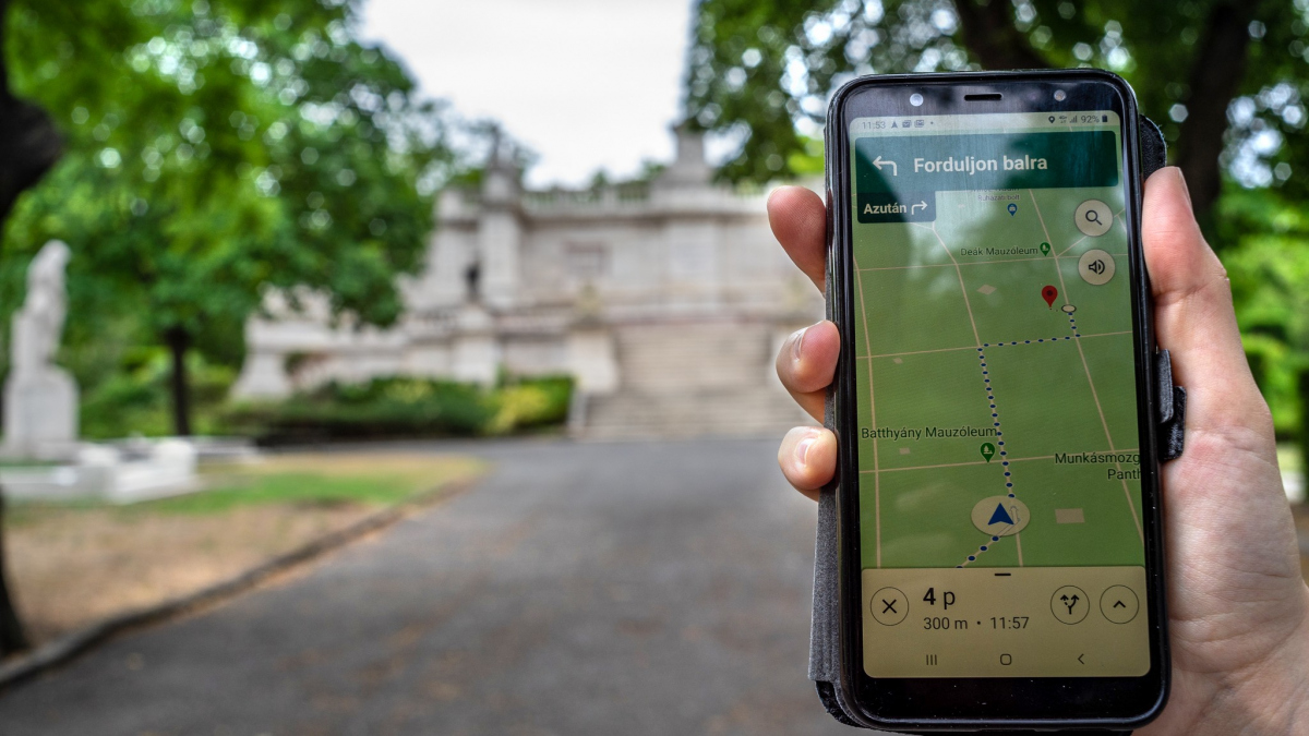 Már kétszáz híres ember síremlékéhez navigál a FiumeiGuide