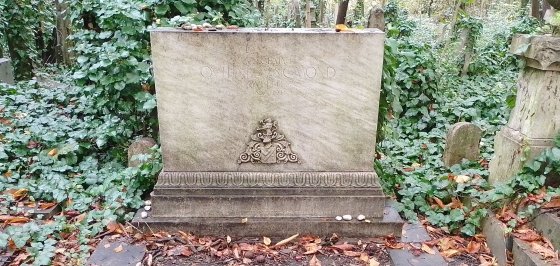 A Salgótarjáni utcai zsidó temetőben jártunk – Quittner Zsigmond legszebb síremlékei