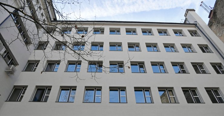 Download (1) (1).jpg