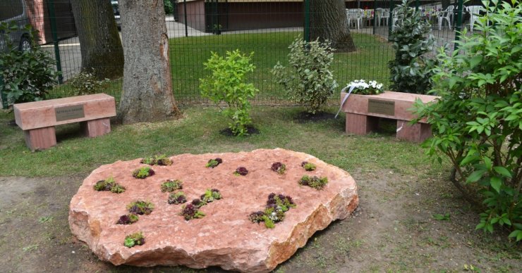 (Fotó: evangelikus.hu) 20240508-sarepta-embermentok-emlekpark-foto-galambos-adam-22_original (1).jpg