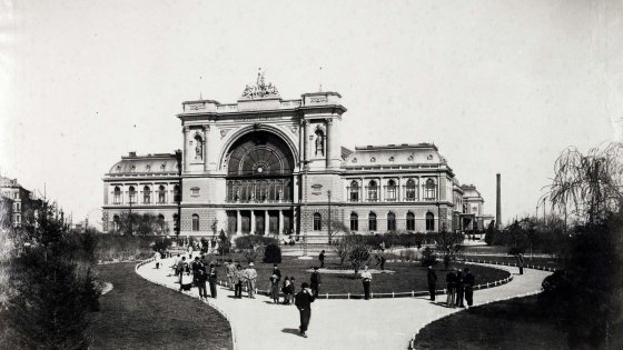 Keleti pályaudvar_Klösz_fortepan_82559.jpg