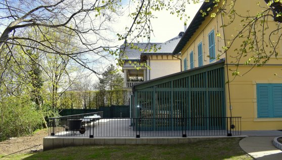 Hamarosan megnyílik a Jókai-kert Látogatóközpont (Fotó: dunaipoly.hu) 490535068_1587663395412141_1542818713360869593_n (1).jpg