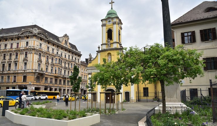 Átadták a Szent Rókus-kápolna előtti zöld területet (Fotó: Főkert) 497813945_1098931062267148_7697486887314915743_n (1).jpg