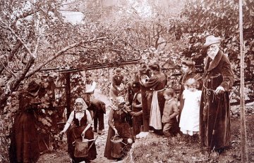 szuret_a_svabhegyen_746x1500.jpg