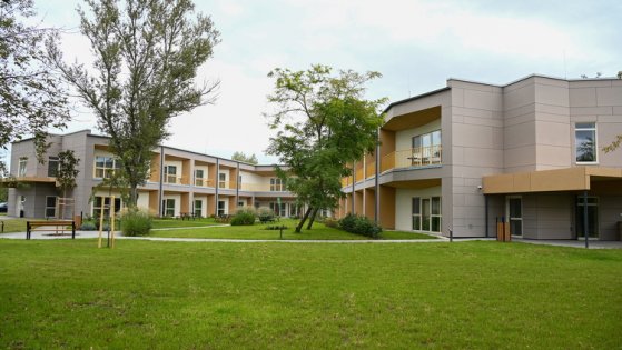 A XVI. kerületi Kertvárosi Idősek Otthona (Fotó: MTI/Máthé Zoltán) tn4-d_mtz20251001003 (1).jpg