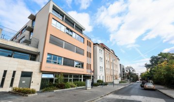 Az Ady Endre utca és a Zivatar utca sarkán található épület (Fotó: Magyar Kurir/Lambert Attila) img1 (1).jpg