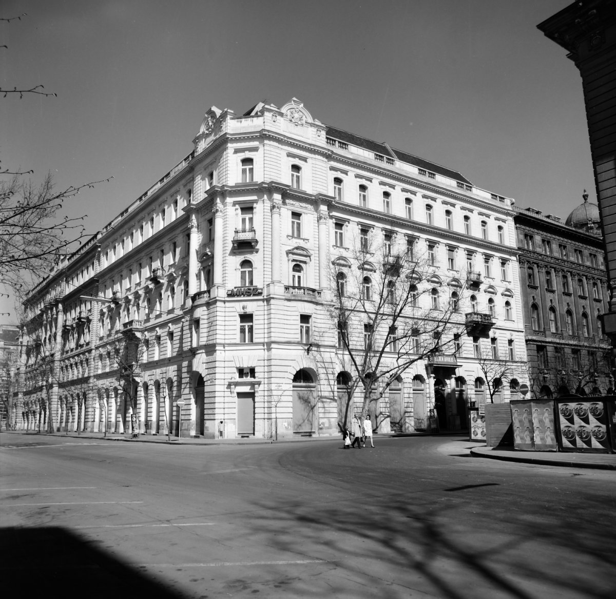 A BKVT egykori székháza az 1970-es évek közepén (Forrás: Fortepan/Képszám: 278964) 05 fortepan_278964.jpg