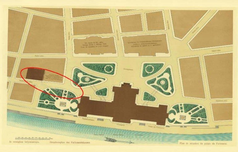 A Balassi Bálint (korábban Személynök) utcai bérház és a téren átvezető közműalagút (Forrás: Ney Béla: A magyar Országház. Steindl Imre alkotása. Budapest, 1906.) ney országház alaprajz.jpg