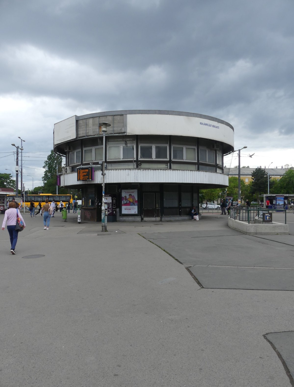 Örs vezér tér Gomba Gomba jó.JPG