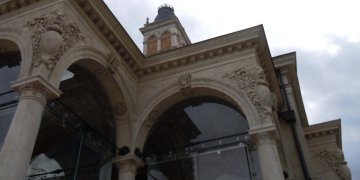 168318_a_loggia_homlokzatan_lathato_igenyes_diszites3.jpg