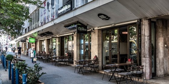 171070_a_bartok_mozi_helyen_levo_uzletek.jpg 171070_a_bartok_mozi_helyen_levo_uzletek.jpg
