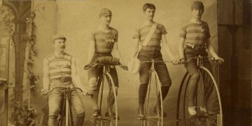 182902_182893_velocipedistak_1890_korul.jpg