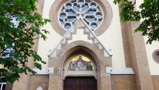 184614_fasori_evangelikus_nyito_vagott.jpg