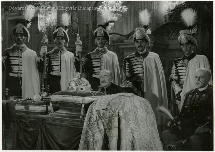 194360_koronaor4.jpg 194360_koronaor4.jpg